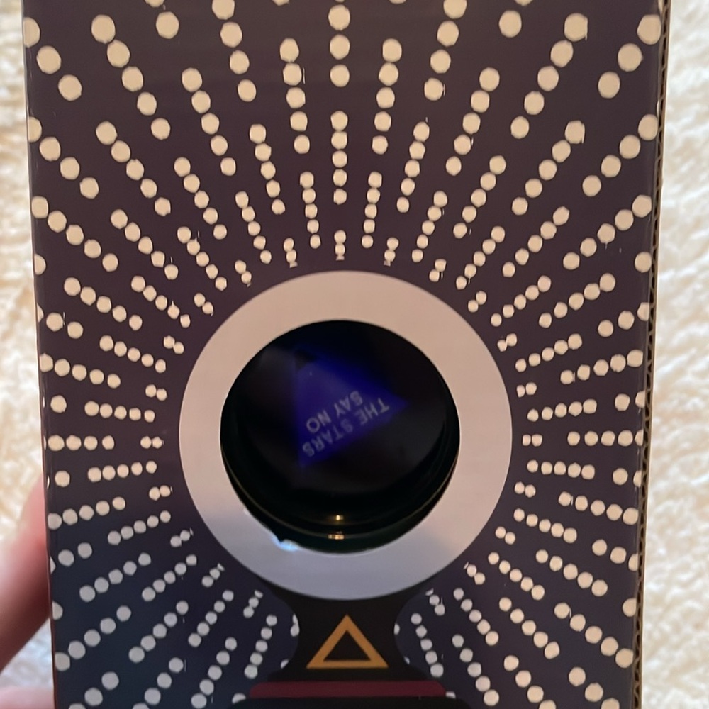 Magic Delivered, Inner Eye Magic 8 Ball - Picture 5 of 7